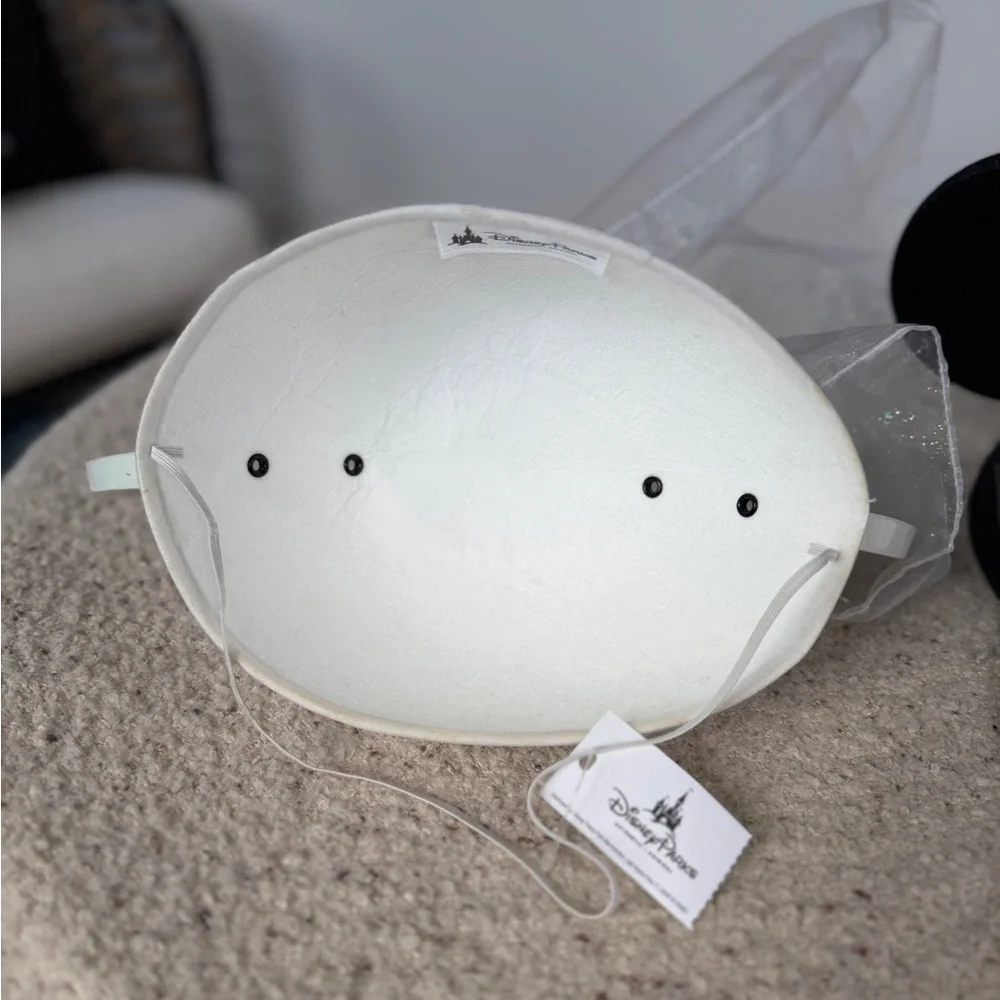 Disney White Mickey Ears Hat - Picture 6 of 7